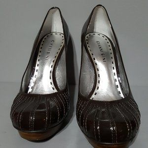 Gianni Bini  Brown Patent Leather heel